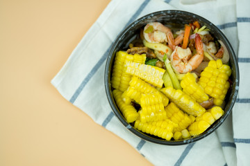 Spicy shrimp and corn salad