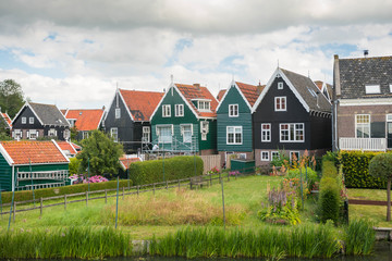 Fototapeta na wymiar Holländische Häuser in Marken, Niederlande, Holland