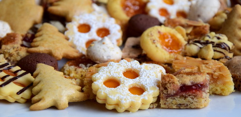 Weihnachtsgebäck - Kekse - Weihnachtskekse - Spitzbuben - Lebkuchen 