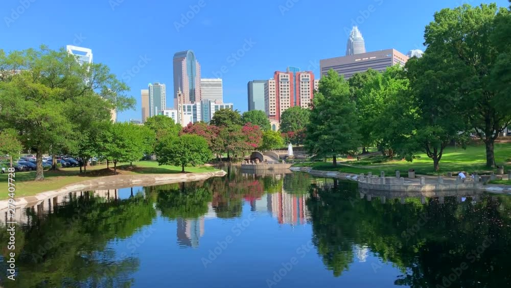 Wall mural Charlotte cityscape from Marshall Park on a clear summer morning