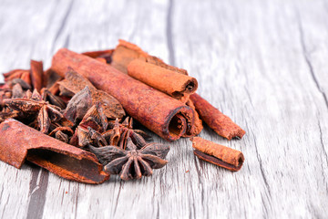 Anice and cinnamon