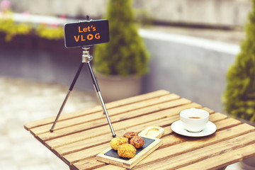 Vlogging on mobile phone