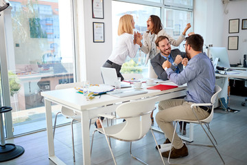 Fototapeta premium business people successfully completed business meeting.