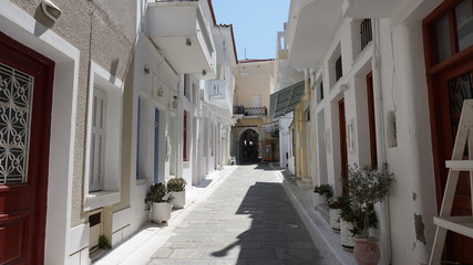 Fototapeta na wymiar traditional road n a Greek island