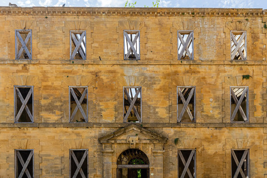 facade of the village of Montmédy, Lorraine