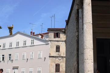 Fototapeta na wymiar Croatie : Vieille ville de Pula (Istrie)