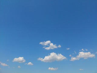 Fototapeta premium blue sky with white clouds