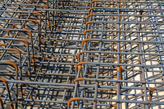 Screw thread steel bar framework