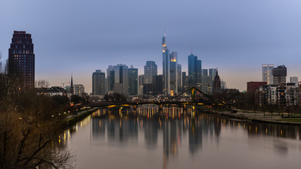 Fototapeta na wymiar Frankfurt am Main abenstimmung