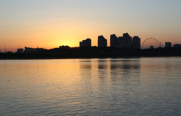 Fototapeta premium skyline at sunset