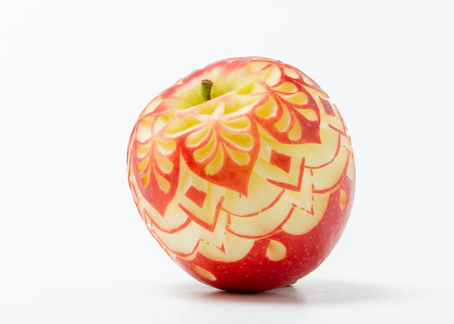 red and green apples carving from angkana