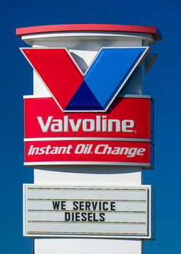 Valvoline Instant Oil Change Exterior And Logo