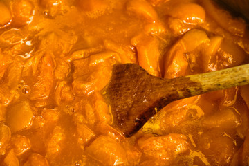 Preparing apricot marmelade