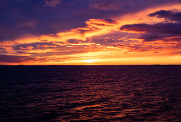 Fototapeta na wymiar Red sunset at sea