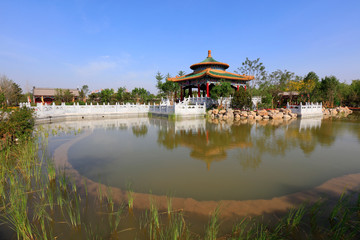 Fototapeta na wymiar The scenery of the South Lake Park in Tangshan, China