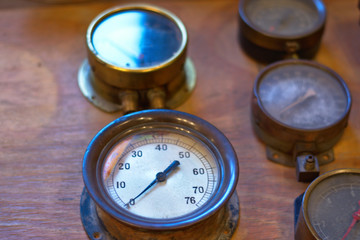 Indicator clocks on a panel of a train