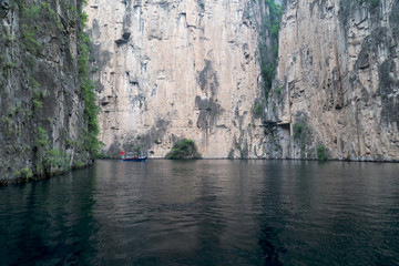 The lake in the middle of the gorge