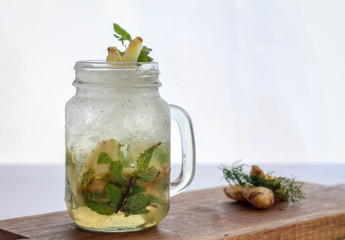 ginger mint soda with crushed ice