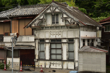 Fototapeta na wymiar 日本の兵庫県相生市の古くて美しい建物
