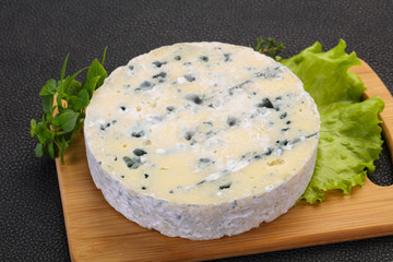 Round blue cheese