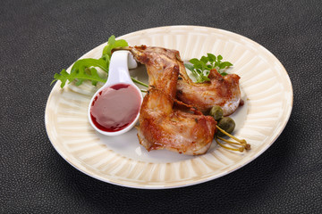Roasted rabbit legs