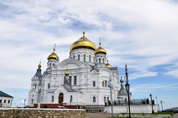 Fototapeta na wymiar Beautiful orthodox church with gold domes.