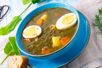 Sorrel soup with potatoes and egg