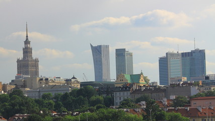 Warszawa - wieżowce oraz Pałac Kultury i Nauki widziane z mostu Śląsko-Dąbrowskiego. © Dariusz Skoczeń