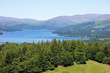 Fototapeta na wymiar Lake Windermere in the English Lake District.