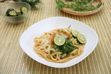 すだちうどん
