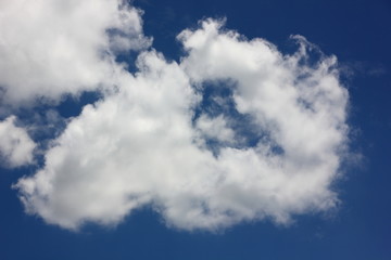 Obraz premium the beautiful blue sky abstract white cloud shape