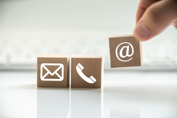 Hotline support contact communication concept