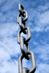 Naklejka premium chain on blue sky background