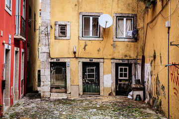 Fototapeta na wymiar Alfama district, Lisbon