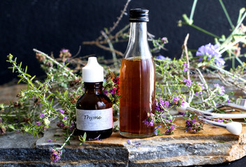 thymianöl mit Stethoskop für verschiedene medizinischen anwendungen  anwendungen