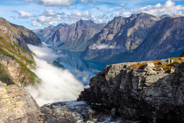 Fjord und Hochgebirge in Norwegen