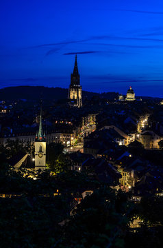 Bern bei Nacht. Altstadt.