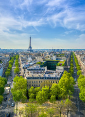 Obraz na płótnie Canvas A view of the Eiffel Tower and Paris, France from the Arc de Triomphe.