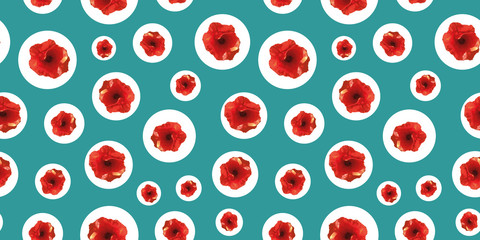 seamless pattern with red strawberries