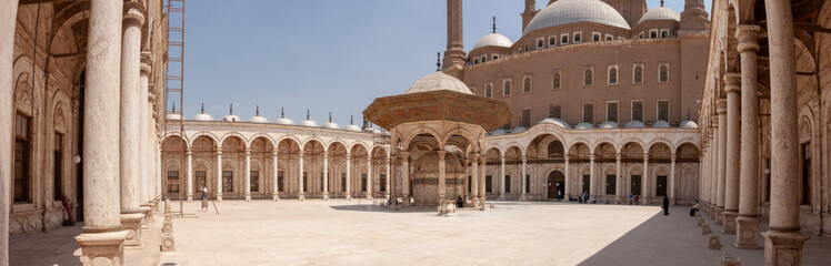 Fototapeta na wymiar Mosque Courtyard (Sahn) Panorama