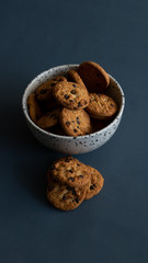  delicious cookies with chocolate chips, to enjoy with everyone.
