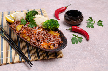Unpolished red rice with vegetables
