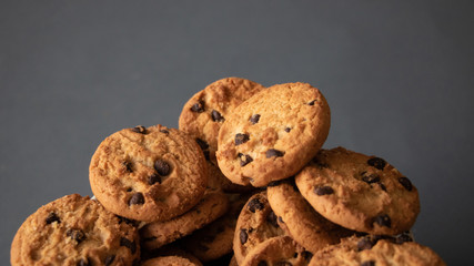  delicious cookies with chocolate chips, to enjoy with everyone.