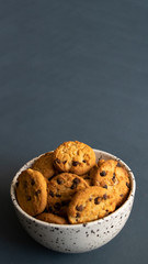  delicious cookies with chocolate chips, to enjoy with everyone.