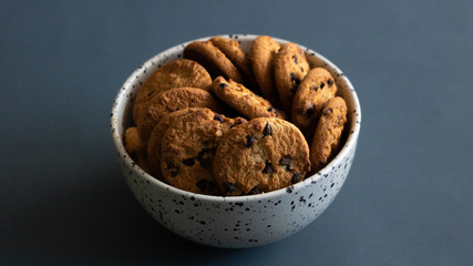  delicious cookies with chocolate chips, to enjoy with everyone.