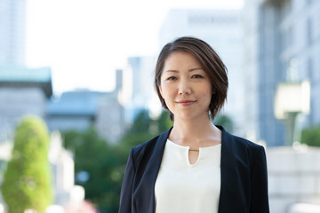 笑顔のビジネスウーマン