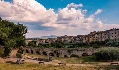 blick auf Colle di Val d‘ Elsa in der Toskana, Italien.