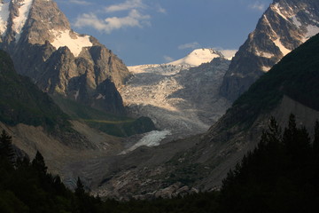 Caucasus. Karaugom gorge. Icefall glacier Karaugom.