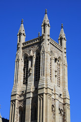 Fototapeta na wymiar Der Kirchturm der katholischen Kathedrale Sankt Francis Xavier's in Adelaide in Australien