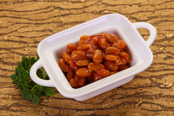 Baked kidney with tomato sauce